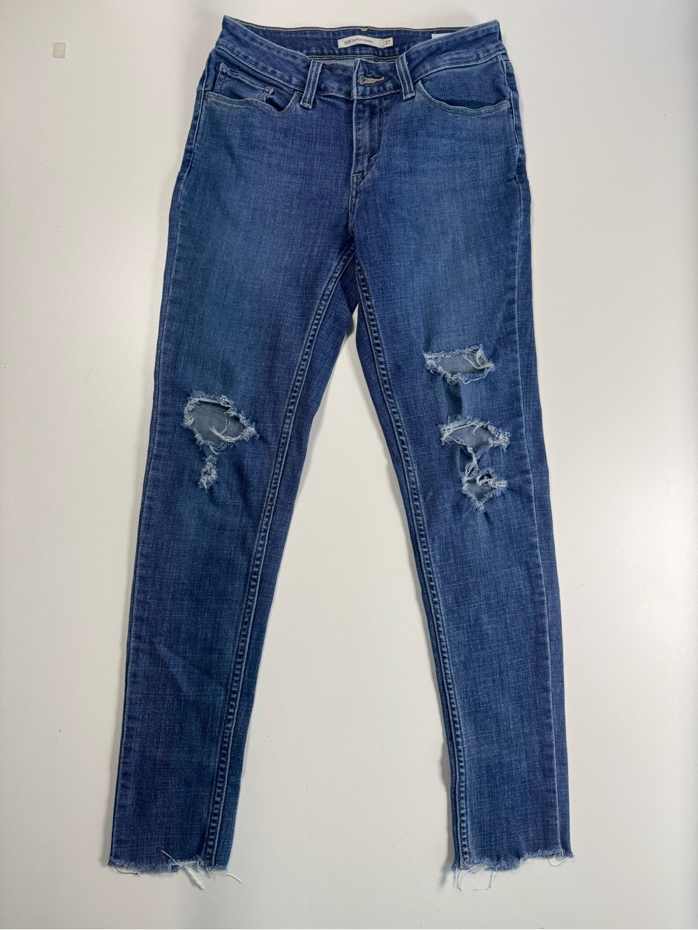 Levi's Distressed Dark Blue Skinny Jeans